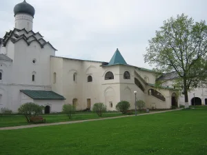 Трапезная палата с церковью Покрова Божьей Матери (Тихвин)
