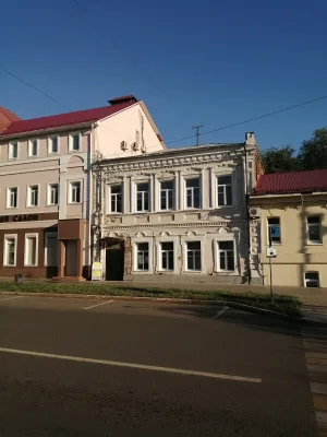 Типичный образец городской застройки (Оренбург)