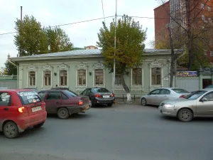 Тюмень улица Дзержинского 13