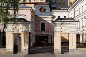 Садовническая улица 41 c1 ограда с воротами
