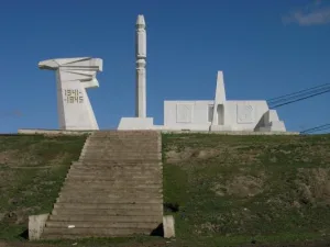 Памятник воинам-землякам (Чурапча)