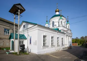 Церковь Трех Святителей (старообрядческая) (Урень)