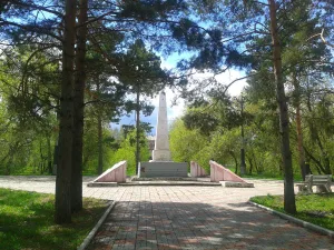 Братская могила борцов за Советскую власть на Урале (Верхнеуральск)