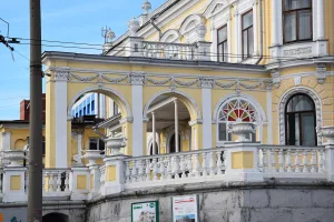 Терраса с балюстрадой
