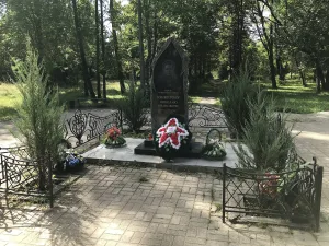 Памятник Герою Советского Союза Н.И. Юнкерову (Пыталово)