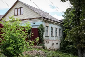 Дом священника Н.А. Овчинникова, где бывали писатели В.Г. Распутин, В.Н. Крупин (Елец)