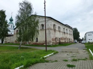 Церковь Введения во храм Пресвятой Богородицы с трапезной (Великий Устюг)