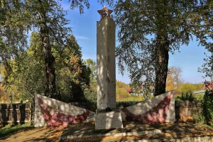 Братская могила 13 партизан, расстрелянных колчаковцами (Тара)