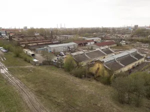 Четыре одноэтажных склада для санитарных повозок