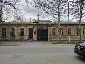 Здание (Махачкала)