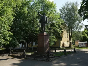 Памятник В.И. Ленину (Боровичи)