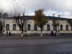 Здание бывшего городского управления и банка (Луга)