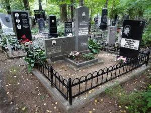 Могила И.Т. Черкашнева (1914-1954), Героя Советского Союза