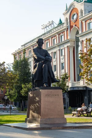 Памятник Н. А. Добролюбову (Нижний Новгород)