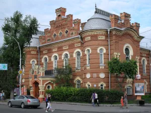Здание Иркутского областного краеведческого музея