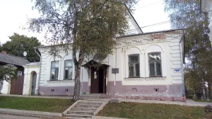 Жилой дом с мезонином (Осташков)