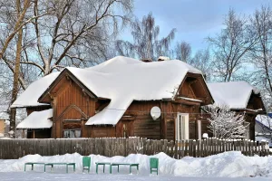 Жилой дом для служащих станции (Фурманов)