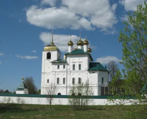 Церковь Троицкая с иконостасами, лепным декором и темперными росписями (Отолово)