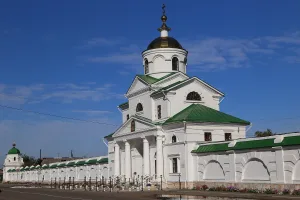 Надвратная церковь Архангела Михаила (Троицкое)