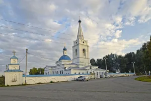 Церковь Казанской иконы Божией Матери (Долгомостьево)