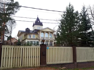 Здание дачи Ю. Буш