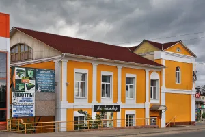 Здание бывшей фабрики Захарова (Тейково)