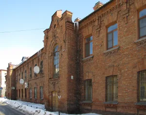 Жилой дом офицеров Омского военного округа (Омск)