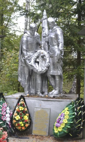 Братская могила (с. Уколица)