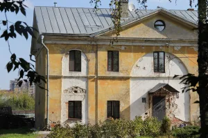Восточный служебный корпус у восточных ворот (Балашиха)