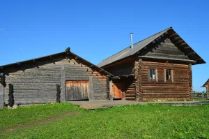 Дом усадебный Светлакова из деревни Дема Кочевского района (Хохловка)