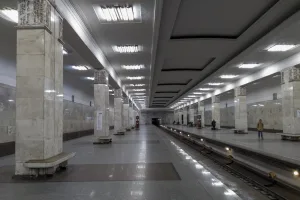 Перронный зал метро Партизанская