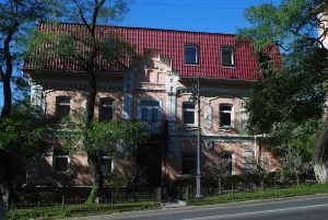 Здание Владивостокского окружного суда, в котором проходили судебные процессы над участниками первой русской революции во Владивостоке (Владивосток)