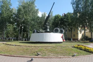 85-миллиметровая зенитная пушка в честь воинов ПВО г. Вологды