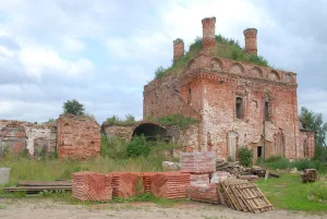 Церковь Троицы на Рву (Любим)