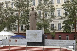 Памятник М.В. Фрунзе (Омск)