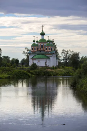 Церковь Смоленской иконы Божией Матери (Олонец)