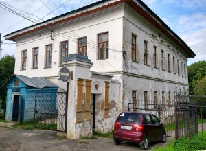 Бывшая Земская больница (Лежнево)
