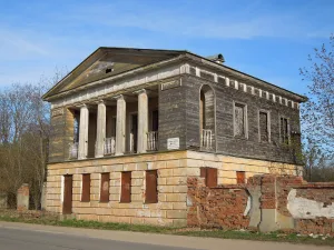 Дворец (Коростынь)