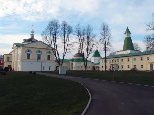 Западный келейный корпус