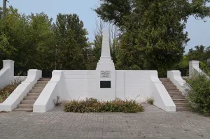 Братская могила героев-связистов, павших в боях за г. Сталинград в 1942-1943 гг. (Краснооктябрьский район)
